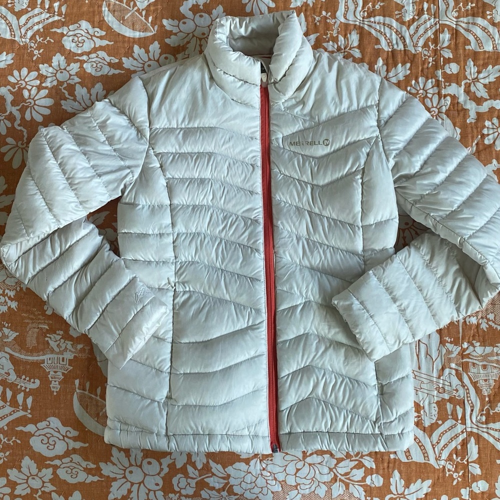 Merrell cream colored down jacket